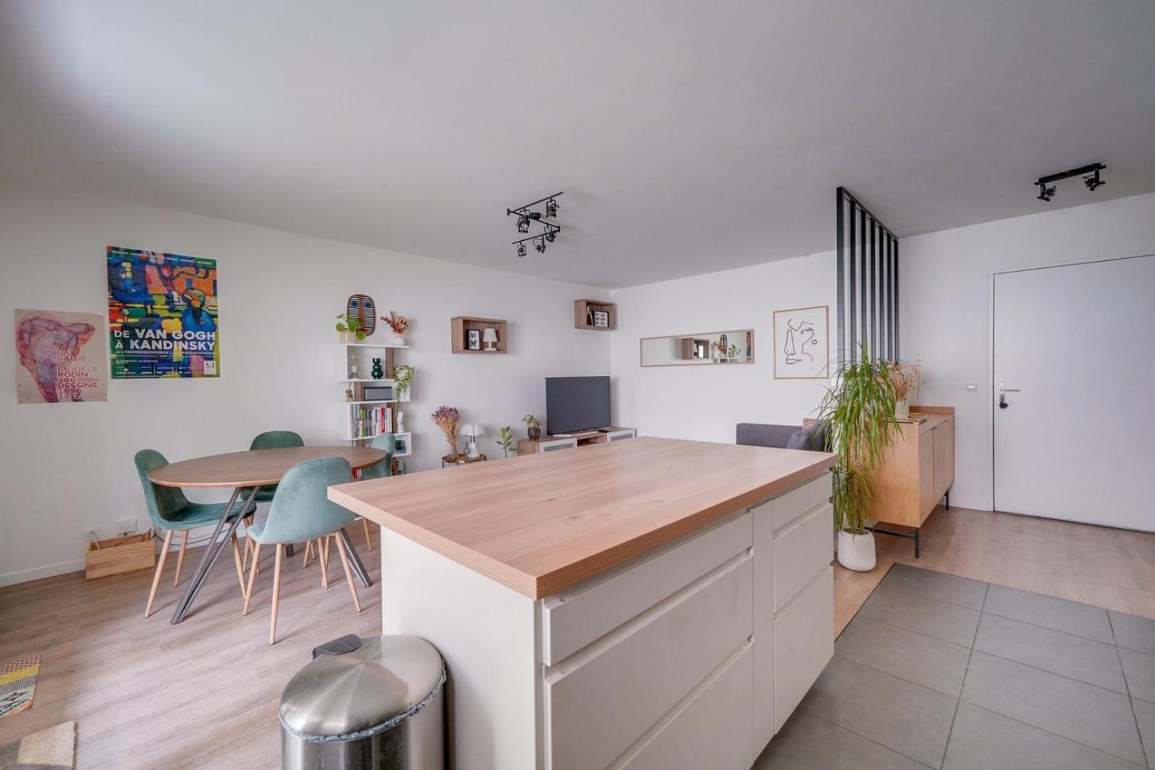 Apartament Pleasant Flat In Bordeaux With Terrace And Parking Zewnętrze zdjęcie